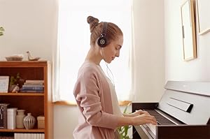 FEATURES FOR GREATER LISTENING COMFORT WHEN USING HEADPHONES