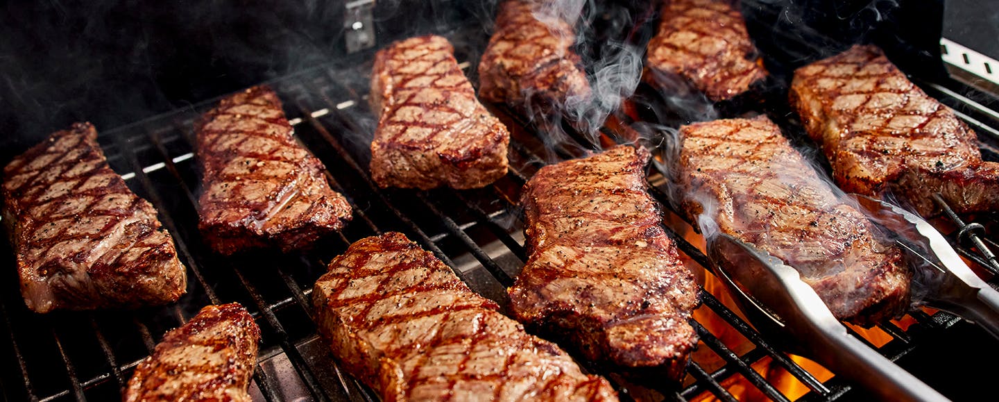 Searing Steaks on Weber Searwood® Wood Pellet Grills Searing Steaks on Weber Searwood® Wood Pellet Grills